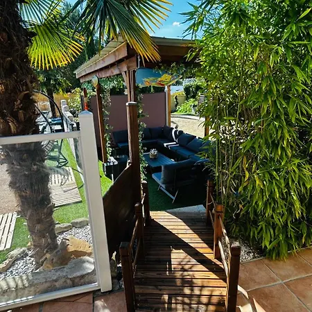 La Regence Ch 1 Penzion *